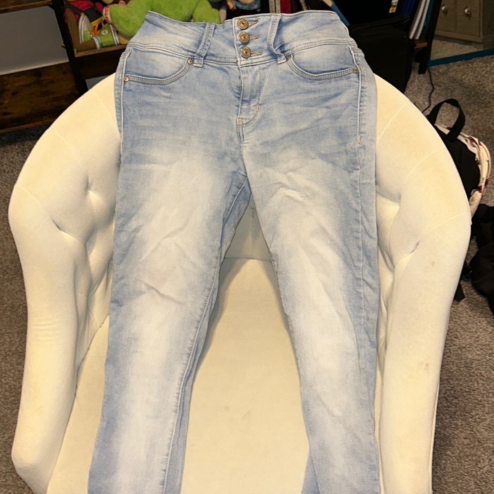 Light Wash Jeans